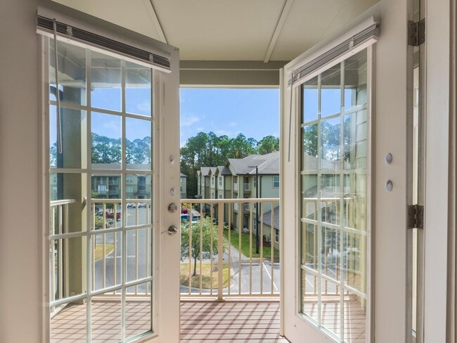 Building Photo - Beautiful One Bedroom Apartment in Fort Walton Beach!