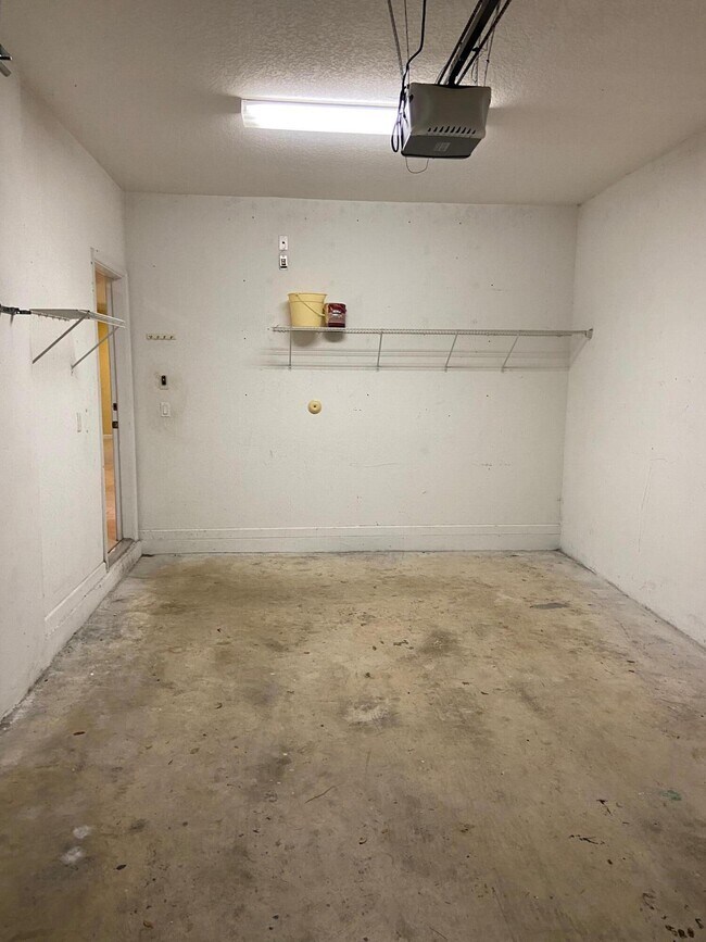 Building Photo - 13377 Georgian Ct