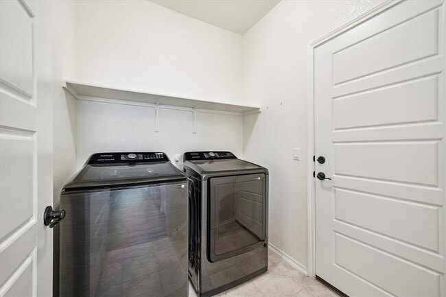 Building Photo - 4701 Colmar Dr