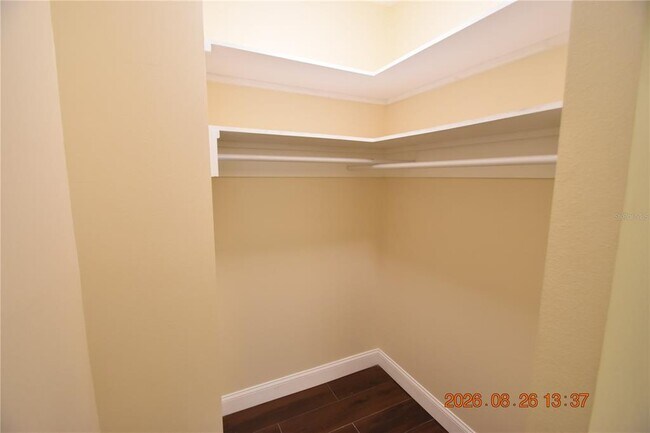 Building Photo - 12106 Waterview Dr