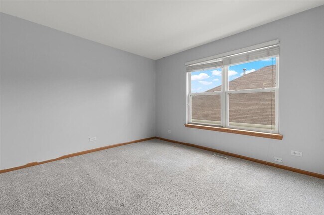 Building Photo - 966 Forest View Way