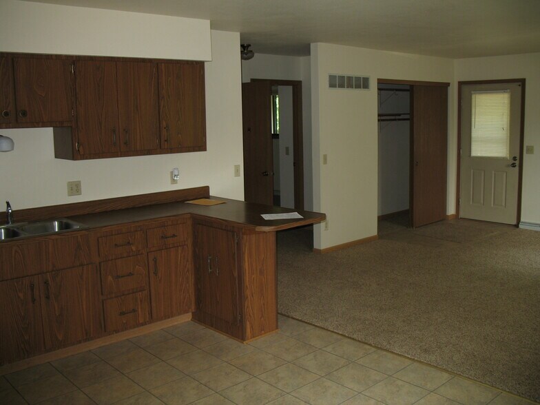 Building Photo - 1207 Mint Dr