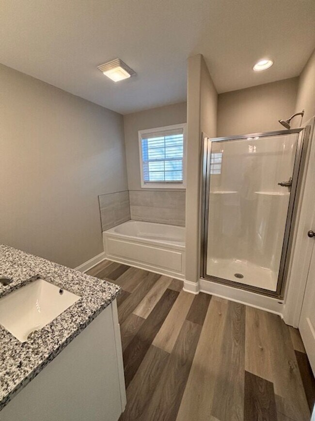 Building Photo - 1146 Melody Ave