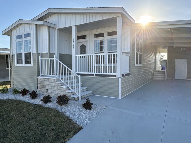 Building Photo - 1009 Morgan Jones Dr