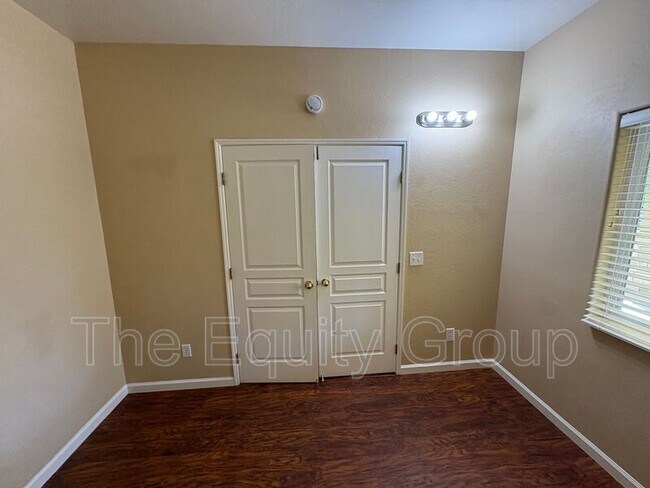 Building Photo - 312 W Reese Ave