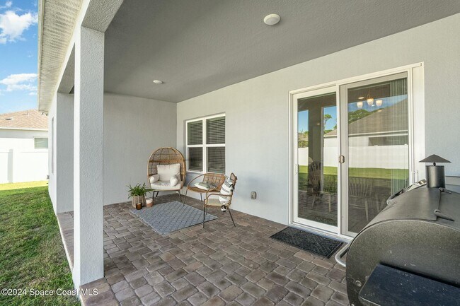 Building Photo - 4832 Shannock Ave