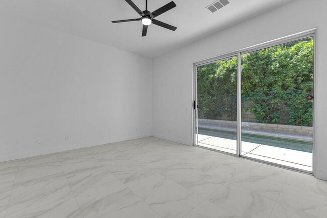 Building Photo - 74613 Waterlily Cir
