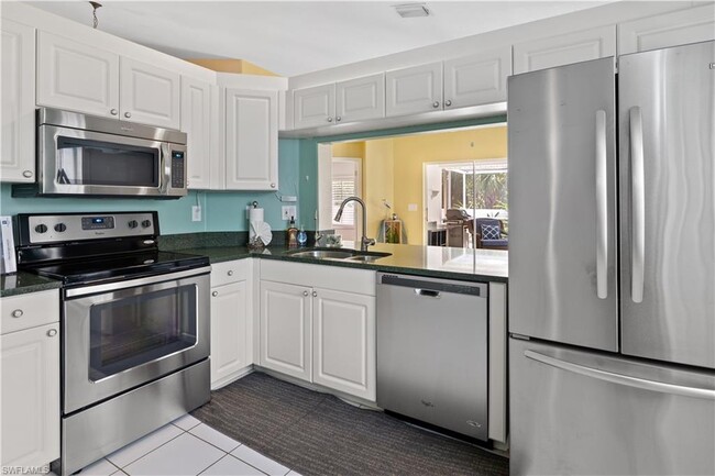 Building Photo - 15035 Sterling Oaks Dr