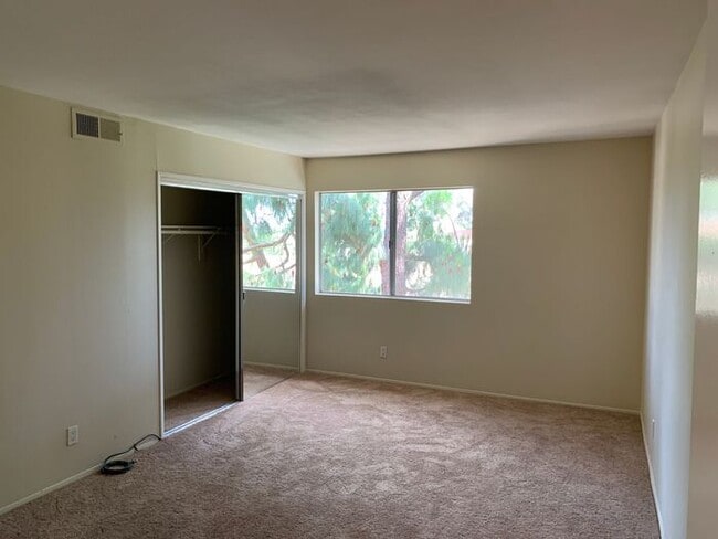 Building Photo - GREAT & SPACIOUS 2BD 2BA FOR LEASE!