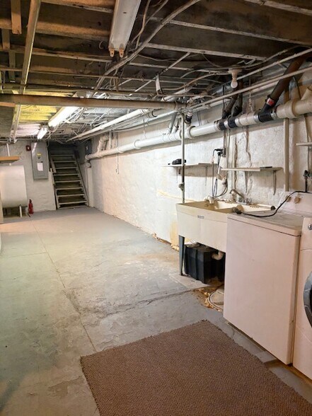 Building Photo - 2747 Limekiln Pike