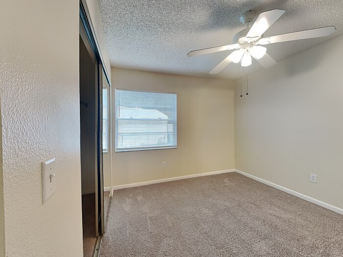 Building Photo - 216 Carla Ann Ct