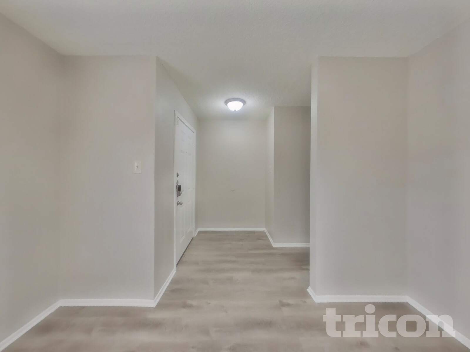 Building Photo - 15022 Old Creek St