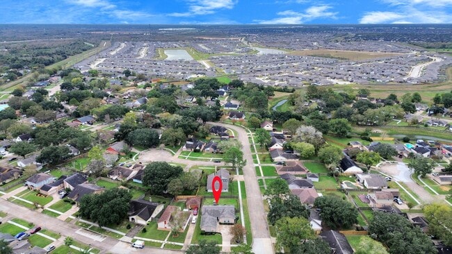 Building Photo - 3102 Cherry Creek Dr