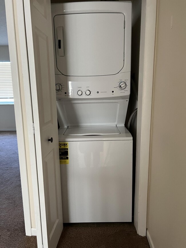 Building Photo - 100 Blue Jacket Cir