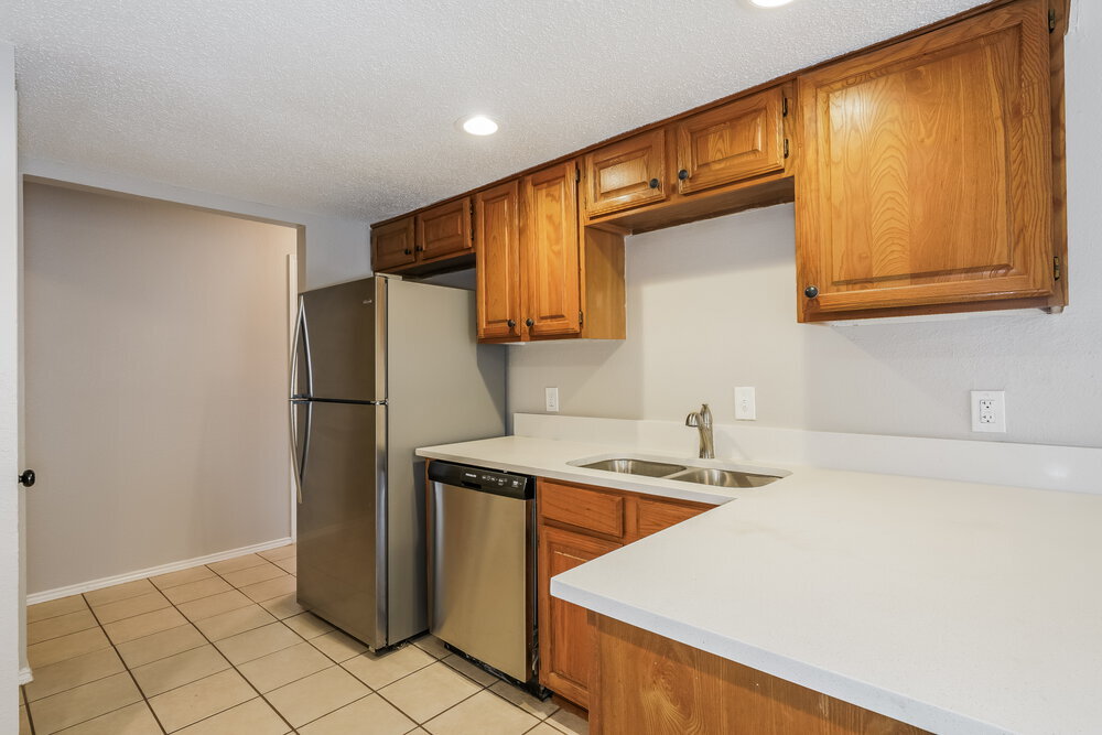 Building Photo - 705 Nightingale Cir