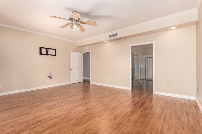 Building Photo - 4 Bedroom 2.5 Bath w/3 Car Garage in Superstition Springs****$1000 off first months rent if rente...