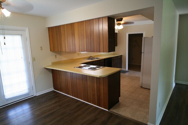 Building Photo - Ranch Home located in Park Hills    260224