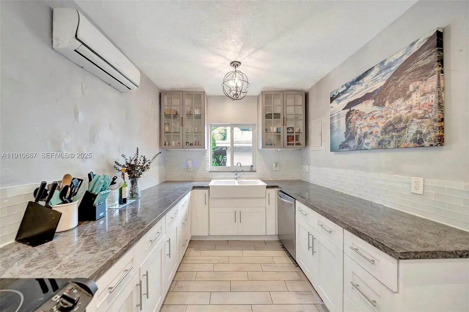 Building Photo - 619 NE 87th St