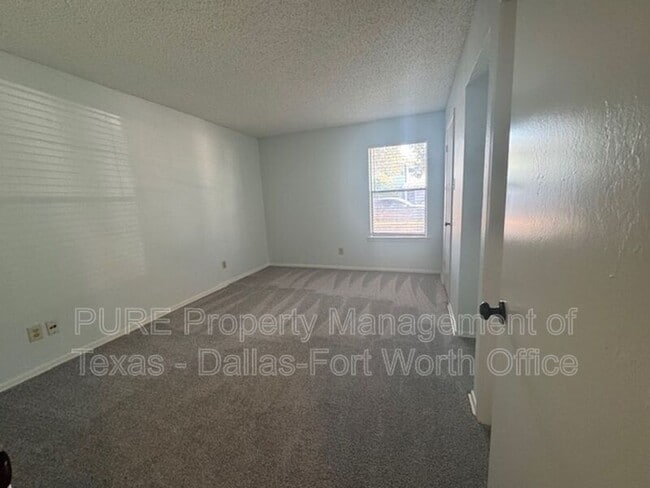 Building Photo - 625 Timberline Dr