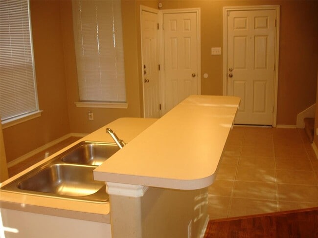 Building Photo - 11843 Keystone Spring Way