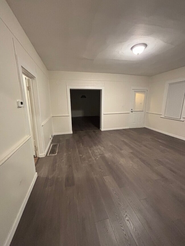 Building Photo - house