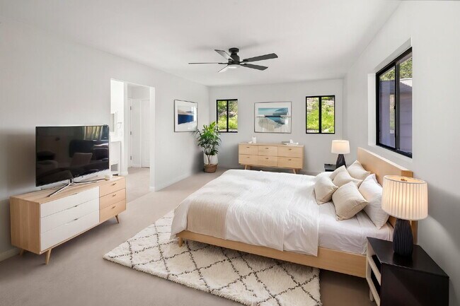 Building Photo - Welcome to your rare gem, dream home in Clairemont, San Diego!