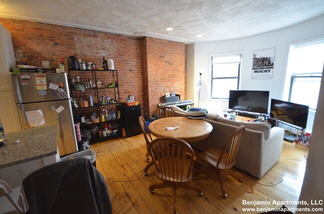 Building Photo - 610 Columbus Ave