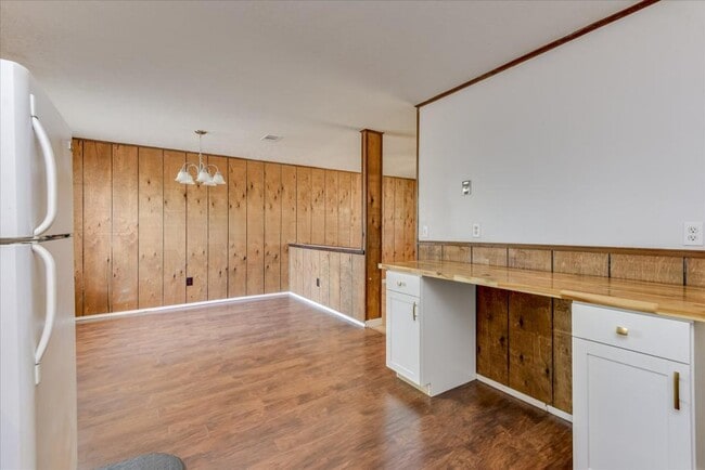 Building Photo - 3823 Fairington Dr