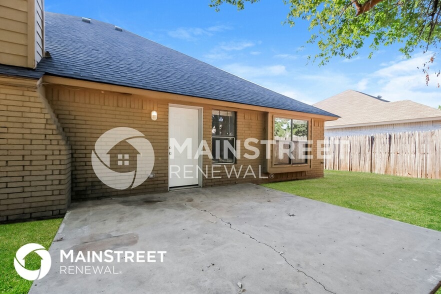 Building Photo - 4008 Beachcomber Dr