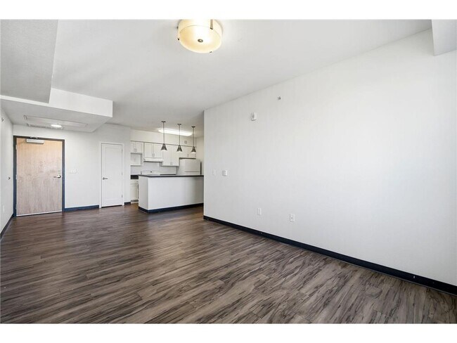 Building Photo - 2318 Jefferson St NE