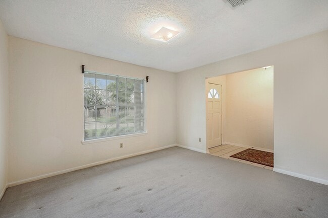 Building Photo - 5039 Tain Dr