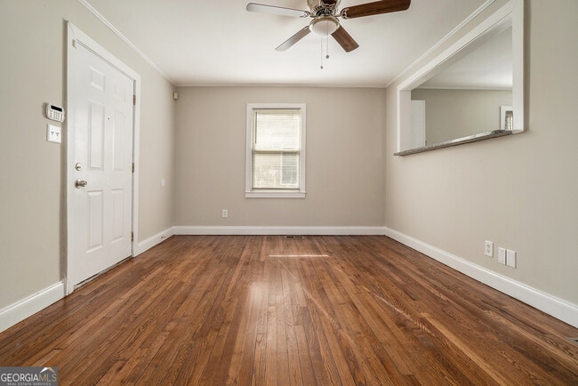 Building Photo - 973 Lawton St SW