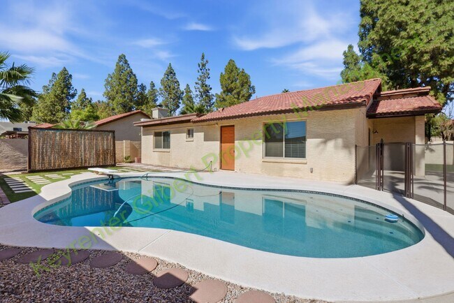 Primary Photo - Charming Gilbert Home with Pool and Spacio...