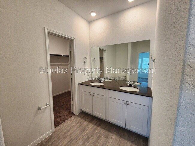 Building Photo - 13907 Sickle Rdg