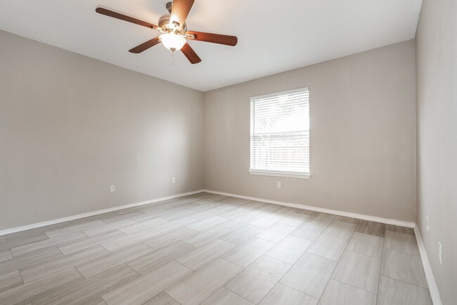 Building Photo - 1213 Misty Meadow Dr