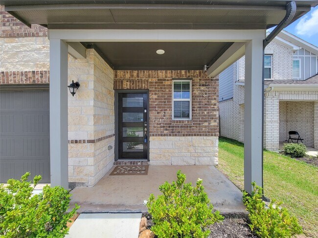 Building Photo - 23330 Kinsfolk Dr