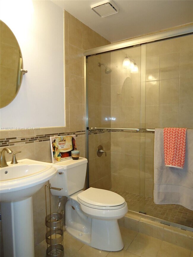 Building Photo - 7611 SW 153rd Ct