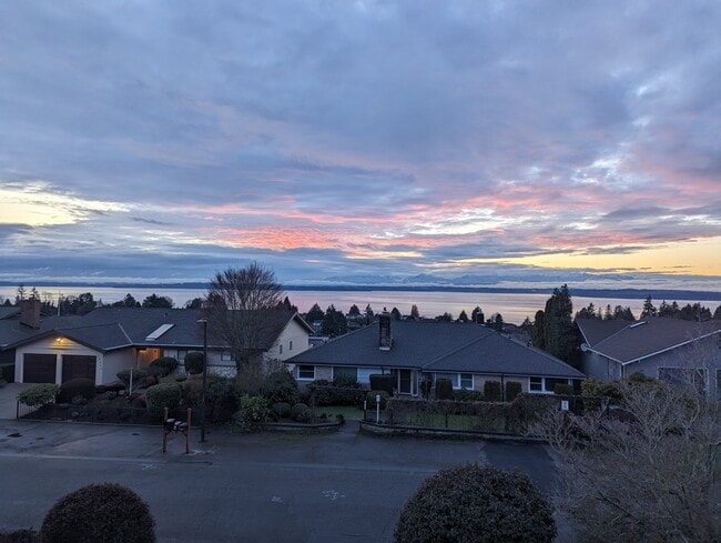 Building Photo - 12716 8th Ave NW