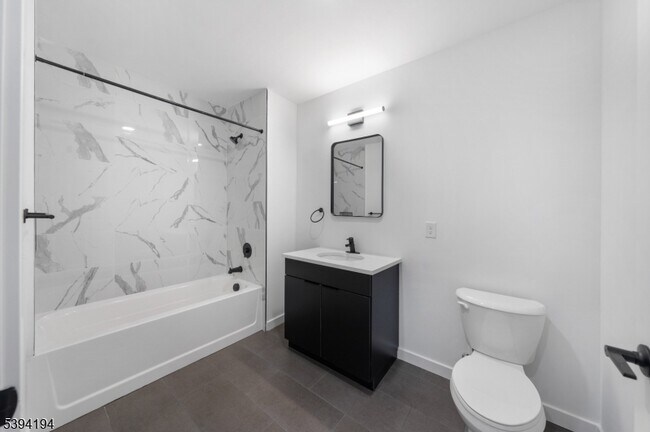 Building Photo - 768 Bergen St