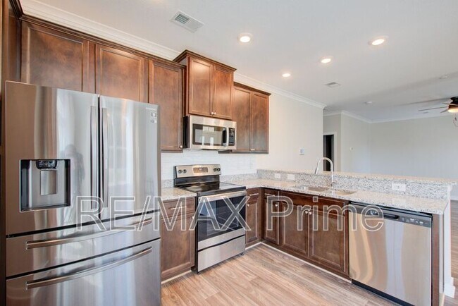 Building Photo - 609 Fishers Ct