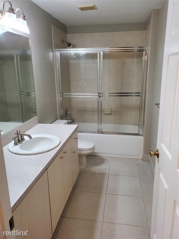 Building Photo - 3 br, 2 bath House - 2941 Riverside Dr Apt...