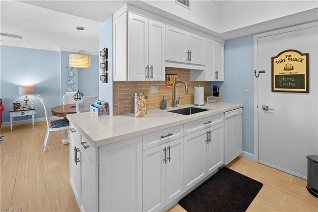Building Photo - 240 Seaview Ct