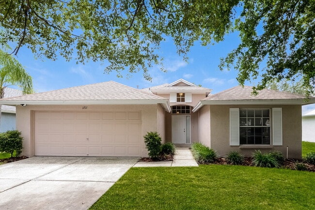 Building Photo - 1711 Scotch Pine Dr