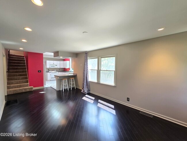 Building Photo - 3932 Kennison Ave