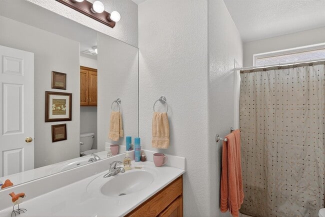 Building Photo - 268 Braeburn Cir