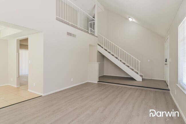 Building Photo - 5141 Shadow Hill Drive, Las Vegas, NV 89120