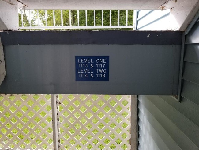 Building Photo - 18617 Egret Bay Blvd