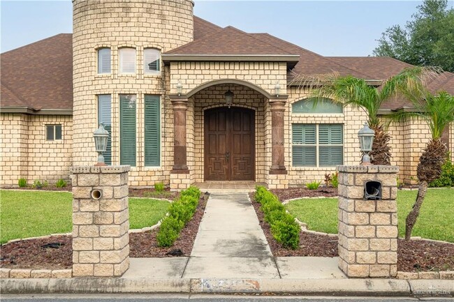 Building Photo - 2314 Woodland Dr