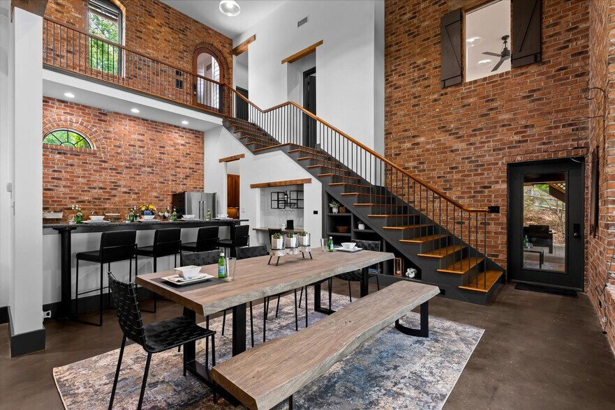 Building Photo - 3234 Bass Dr