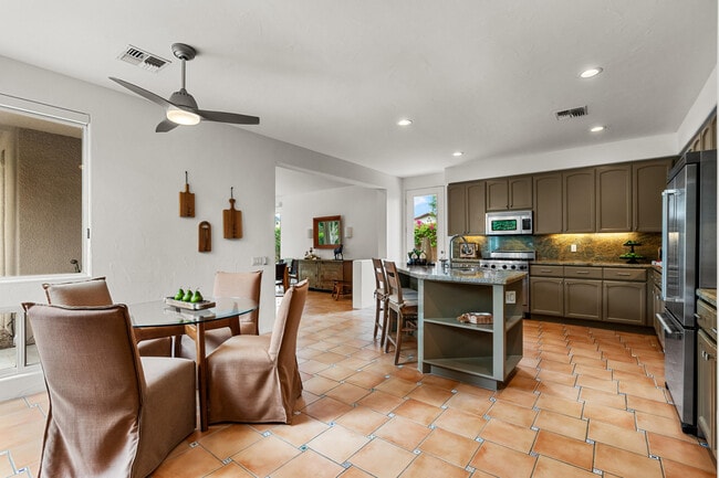 Building Photo - 78900 Rio Seco